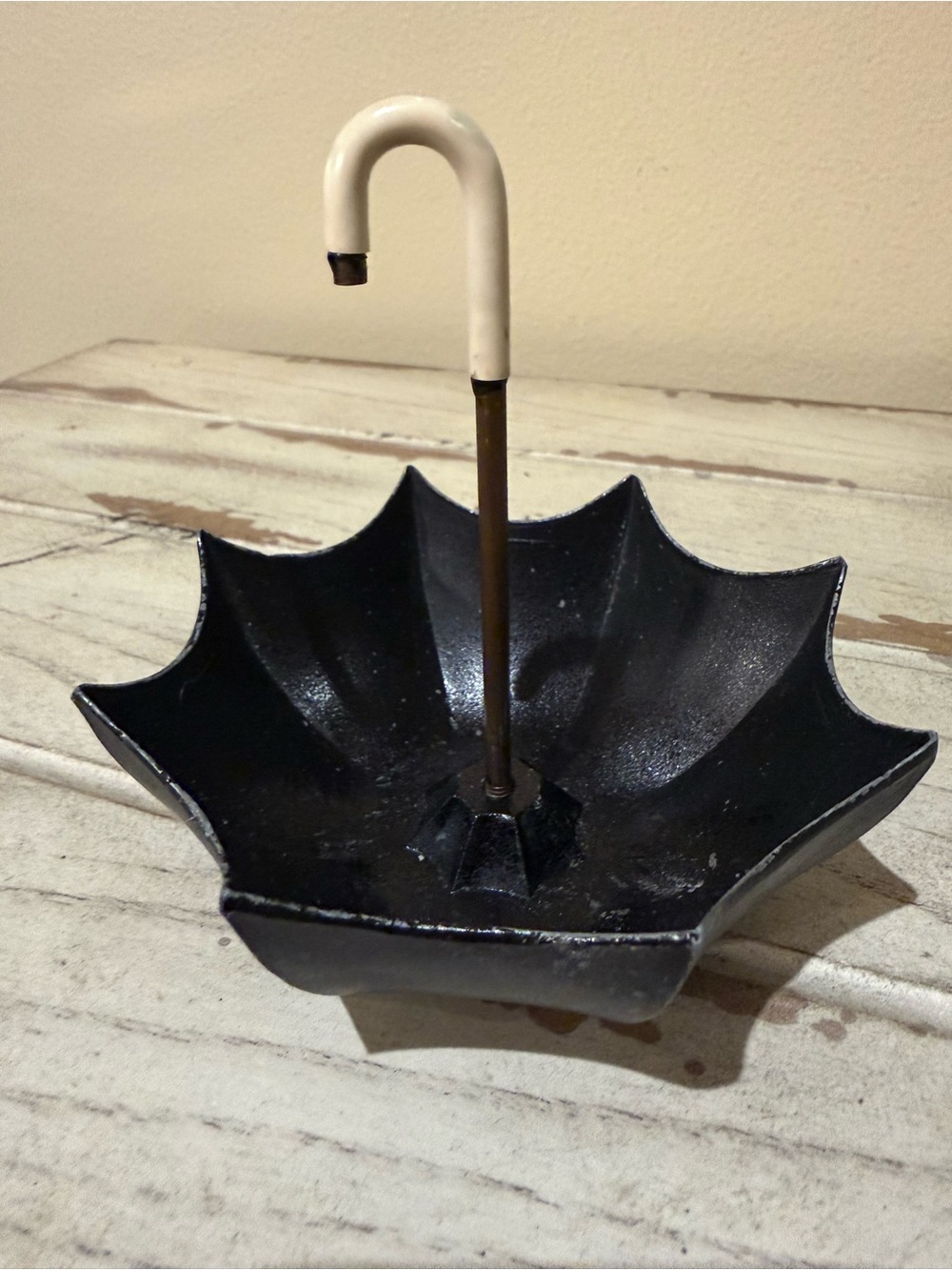 VTG Atlanta Stove Works Cast Iron Umbrella Catchall Dish AS Mark Gothic 3.5”
